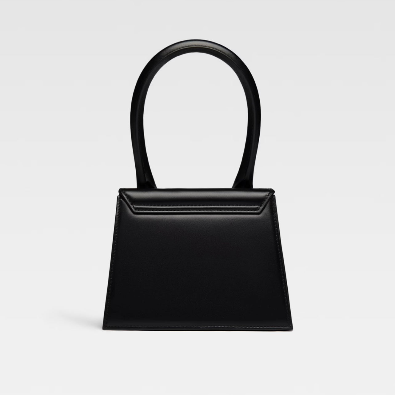 Jacquemus Le Chiquito Moyen Bag