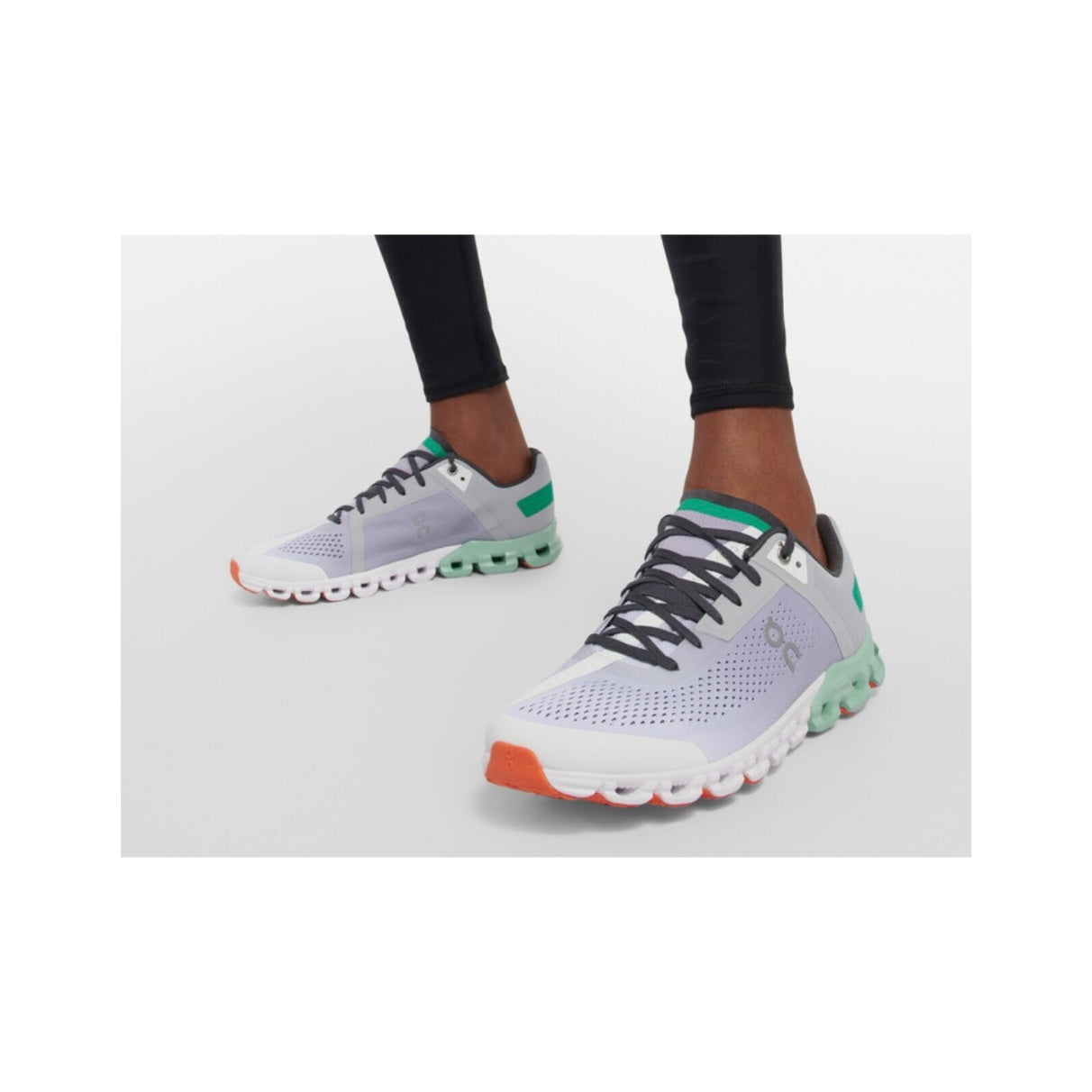 On Cloudflow Running Sneakers