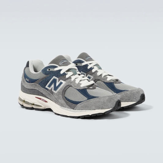 New Balance Men 2002R Sneakers