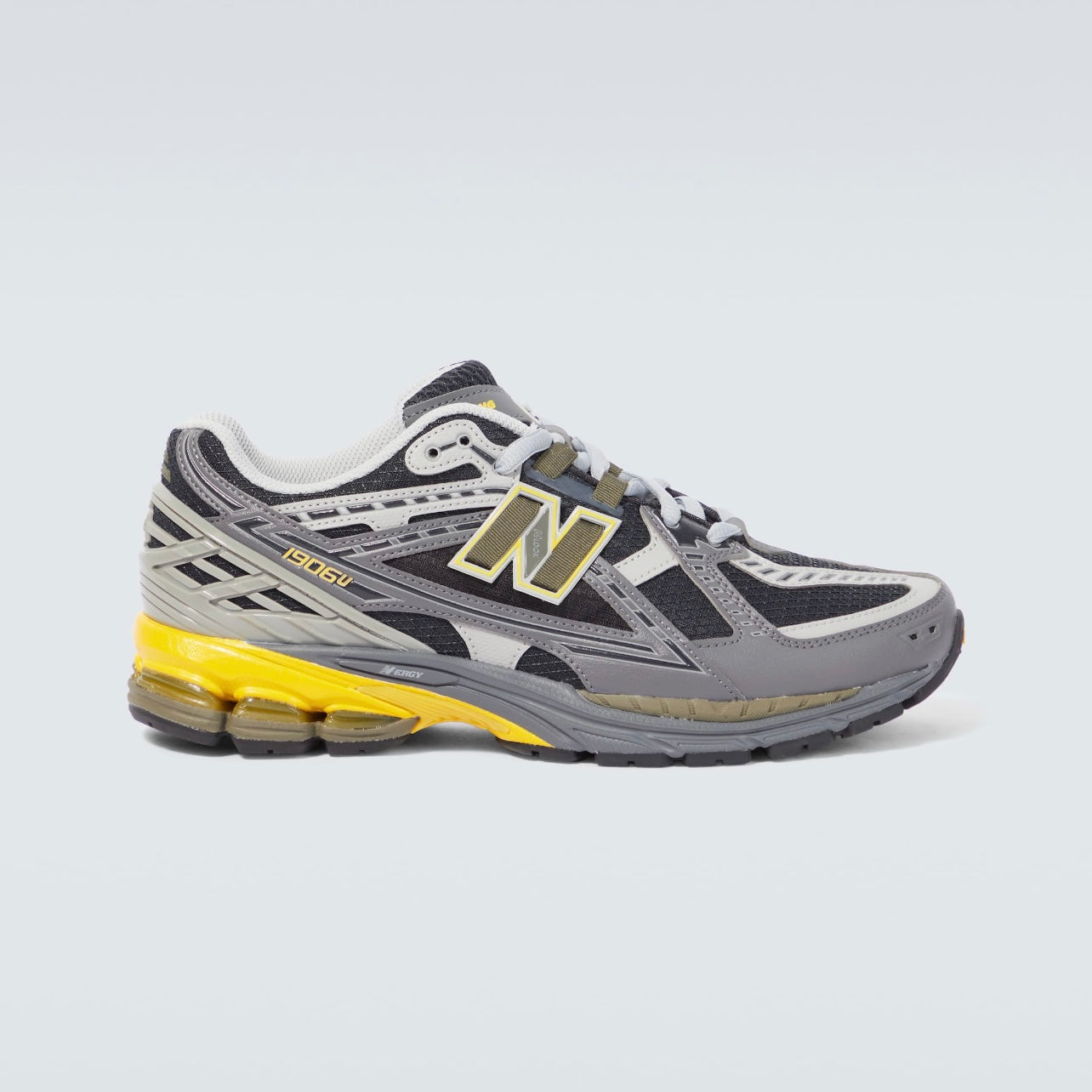 New Balance Men 1906R Sneakers