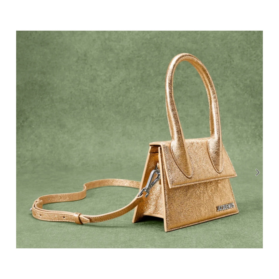 Jacquemus Le Chiquito Moyen Bag